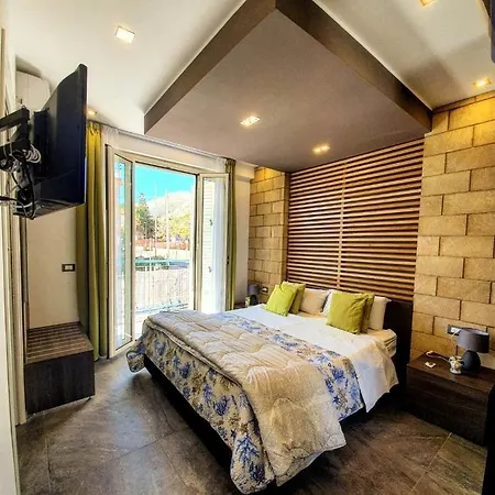 Bed & Breakfast Mongibello Palace