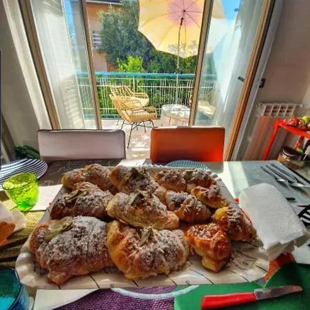 Mongibello Palace Nocleg ze śniadaniem