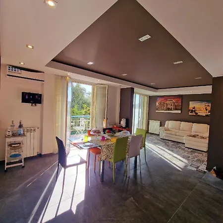 Mongibello Palace Nocleg ze śniadaniem