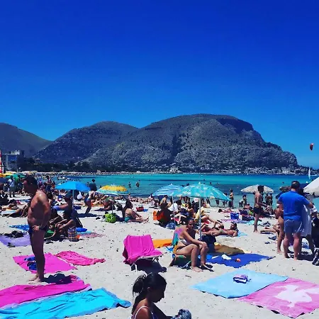 Mongibello Palace Bed & Breakfast Mondello
