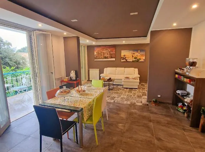 Mongibello Palace 3* モンデッロ