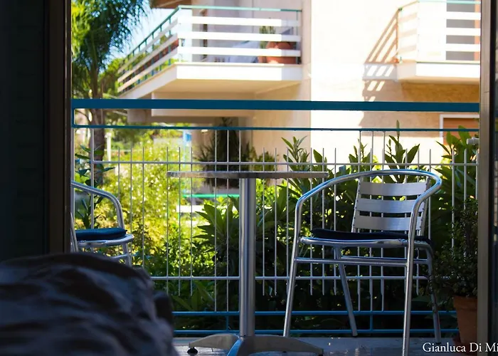 Couette-café Mongibello Palace 3*