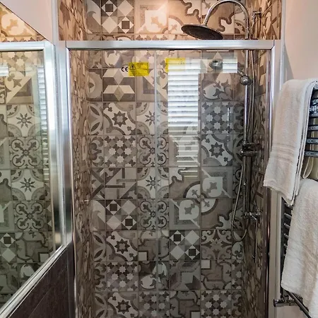 Mongibello Palace Bed and breakfast