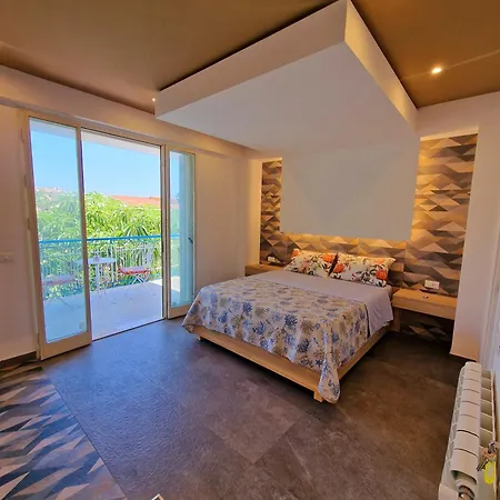 Mongibello 3*