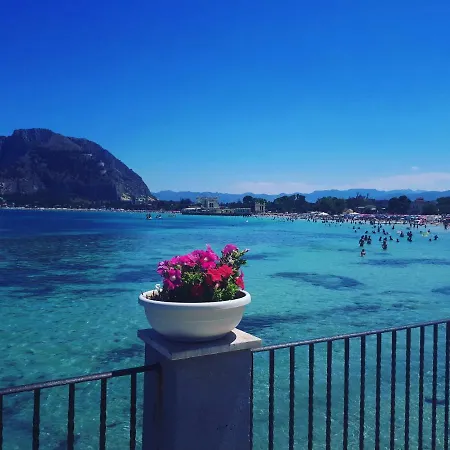 Mongibello Palace 3*