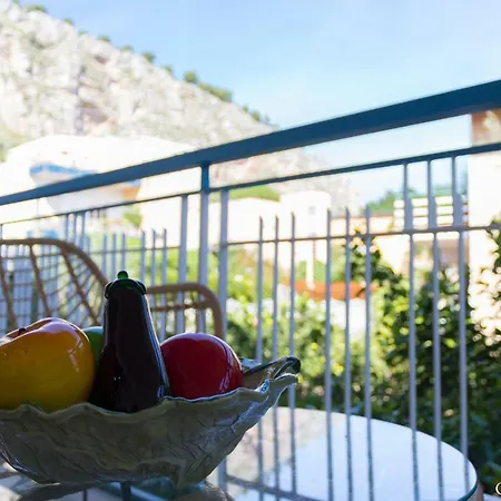 Mongibello Palace 3* 몬델로