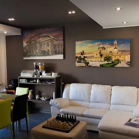 Mongibello Palace B&B 몬델로