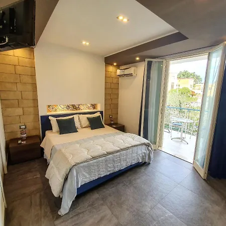 Mongibello Palace 3* 몬델로