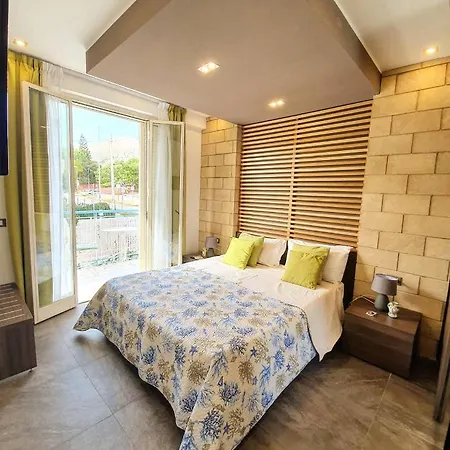 Mongibello Palace 3*