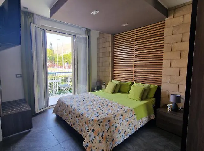 Mongibello Palace 住宿加早餐酒店