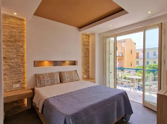 Mongibello Palace 蒙德罗