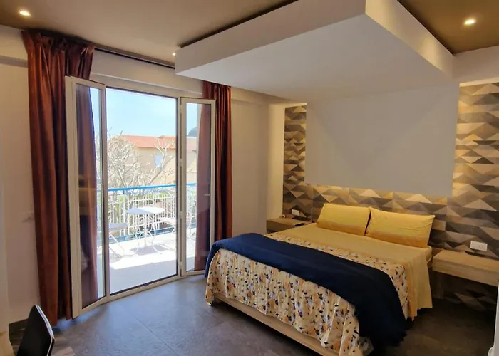 Bed & Breakfast Mongibello Palace