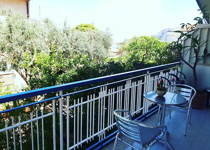 Mongibello Palace 住宿加早餐酒店 蒙德罗