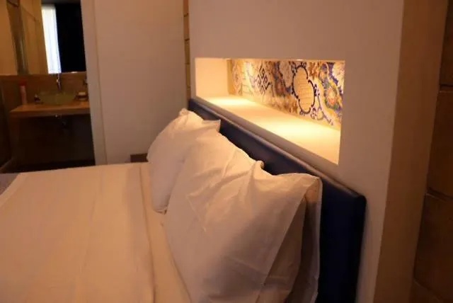 Mongibello Palace 蒙德罗