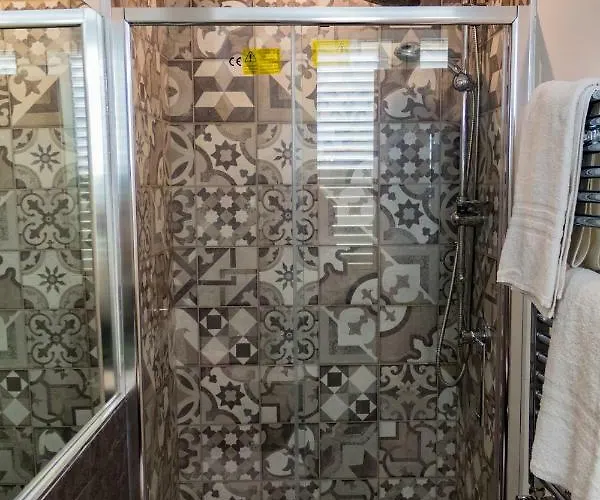 Mongibello Palace 住宿加早餐酒店 蒙德罗