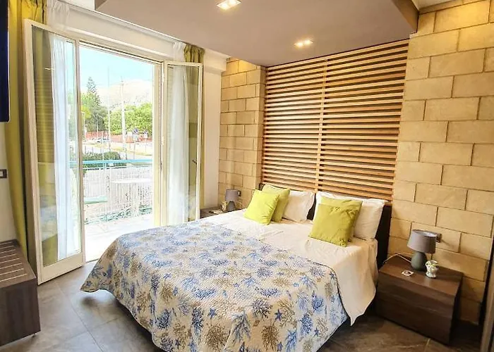 Mongibello Palace 3*